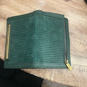 Fossil wallet new without tag. Smoke free home